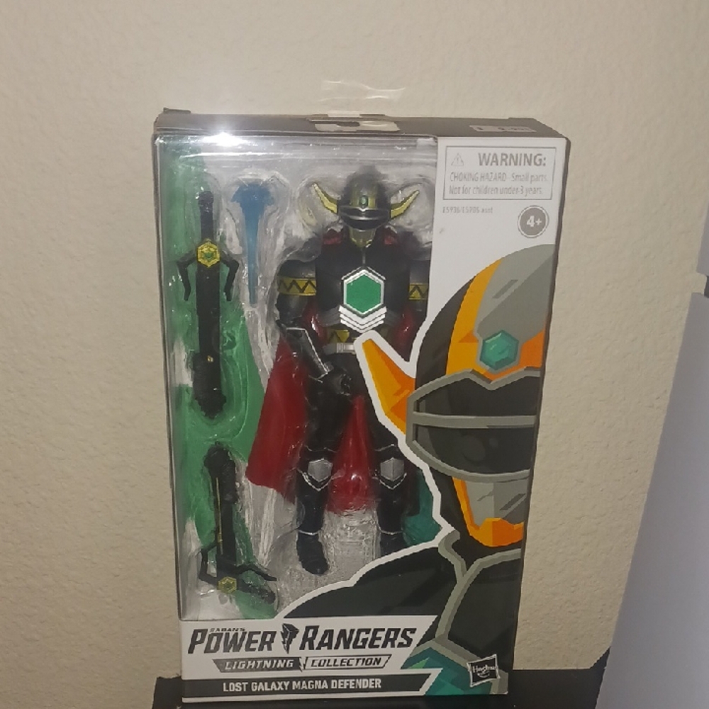 Power Ranger Lightning Collection Magna Defender Figure - Black, Silver, Red